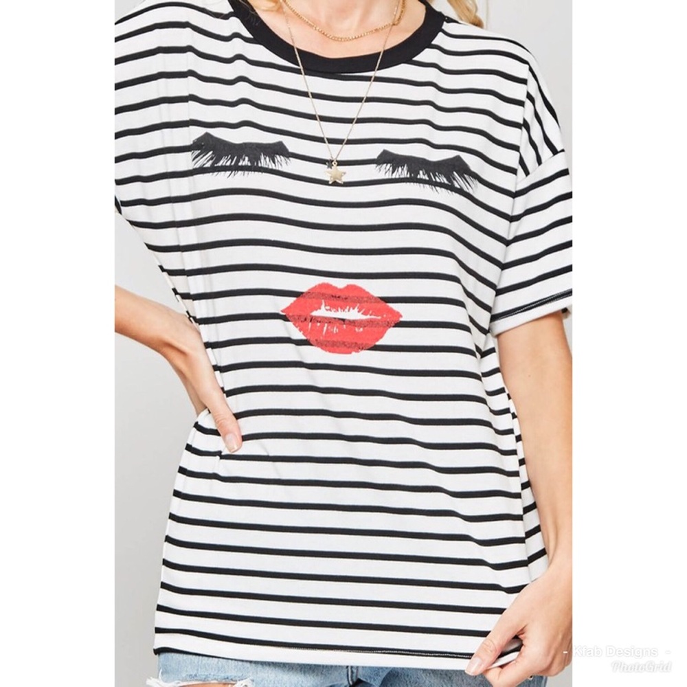 💋LAST 1! Striped “Lips and Eyes” Graphic Top! - Picture 8 of 8